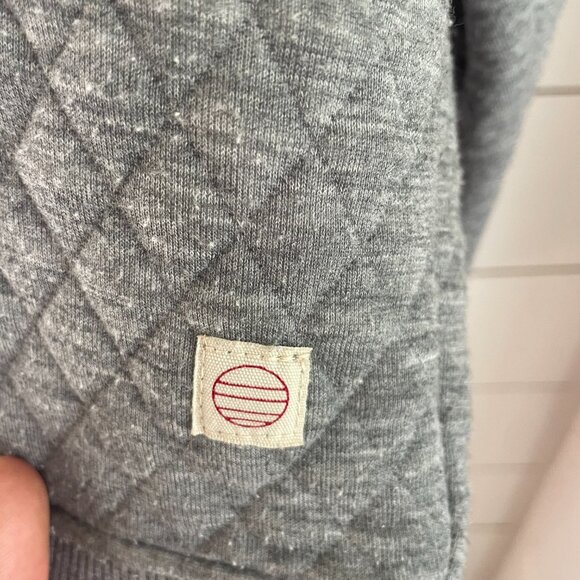 Marine Layer: Corbet Quilted Crewneck in Light Heather Grey - Large / Light Heat - Picture 3 of 4